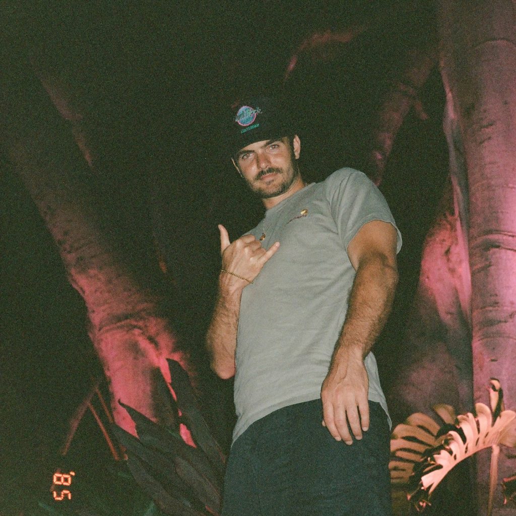 Alex Roe Wife: The Truth About His Relationship