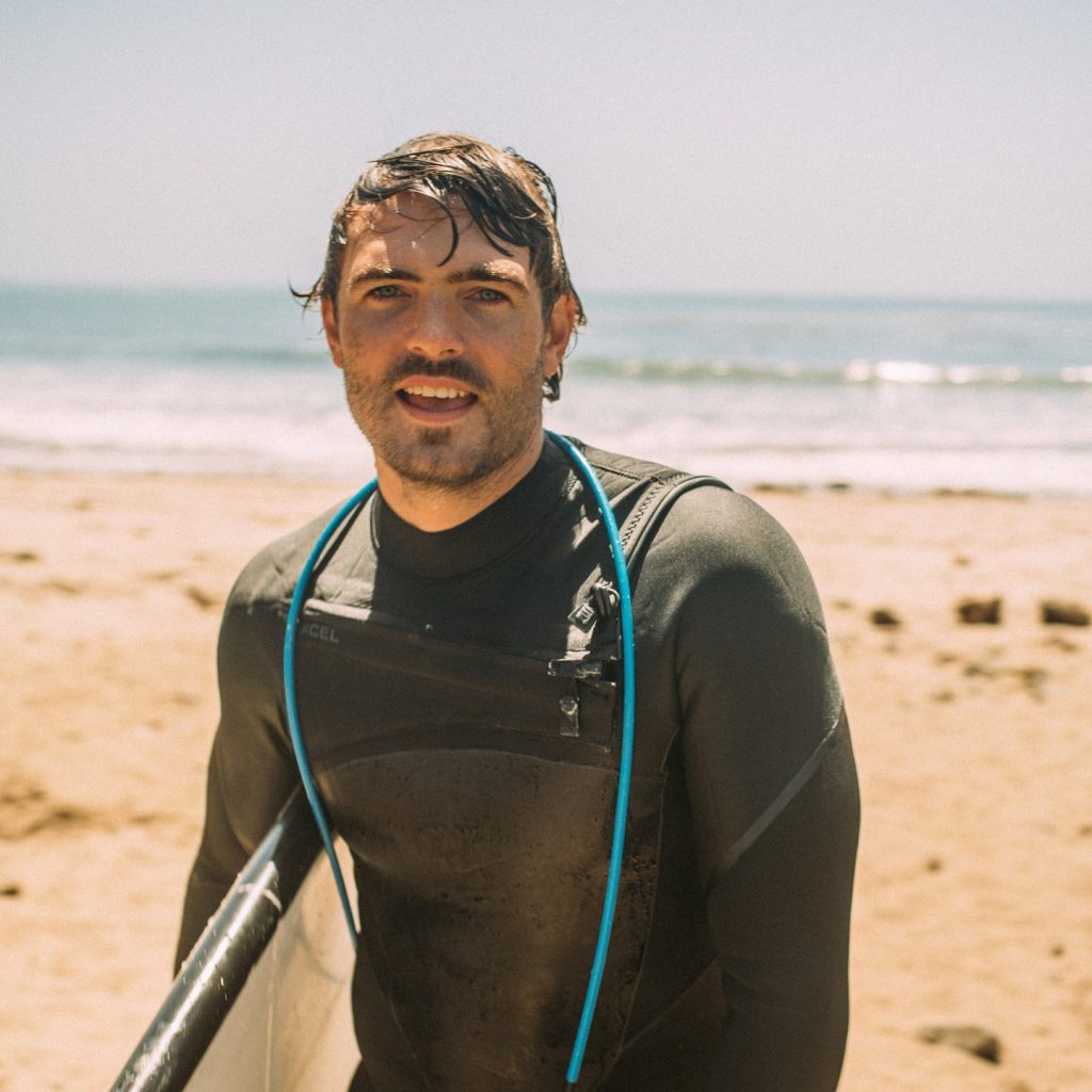 Alex Roe Wife: The Truth About His Relationship