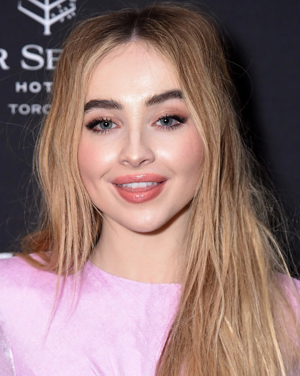 Sabrina Carpenter Height: Everything You Need to Know